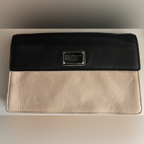 Marc By Marc Jacobs Handbags - Marc By Marc Jacobs Black /Cream Clutch cream bag